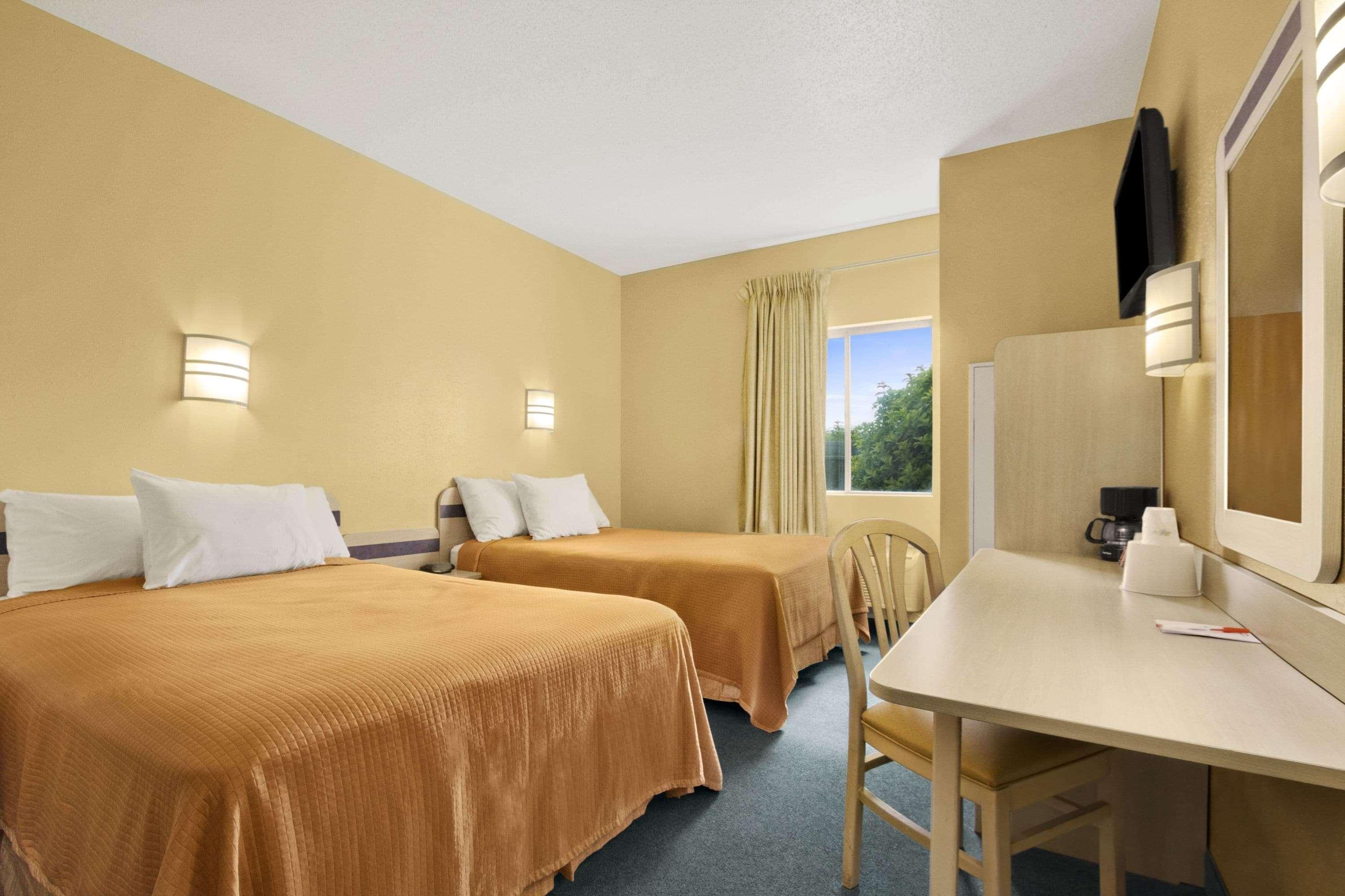 ฮาวเวิร์ด จอห์นสัน บาย วินด์แฮม ทิฟตัน Hotel ทิฟทัน ภายนอก รูปภาพ